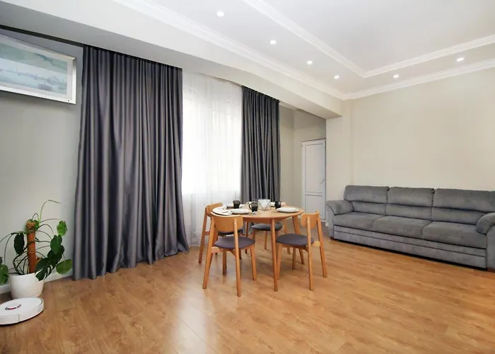 Perfect Spacious Apartment 356