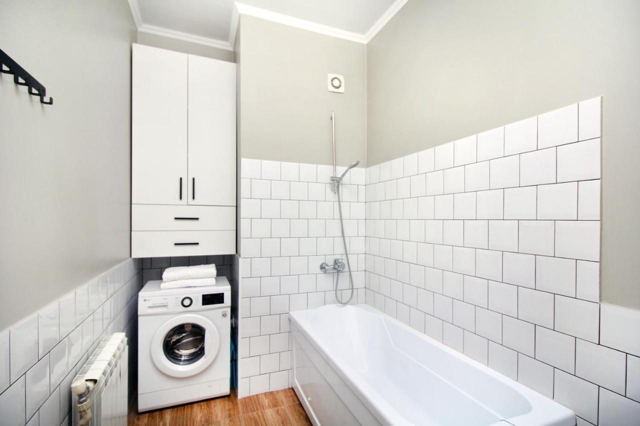Perfect Spacious 356 Apartment Almaty